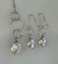 Load image into Gallery viewer, Pearl Drop Earrings
