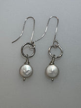 Load image into Gallery viewer, Pearl Drop Earrings
